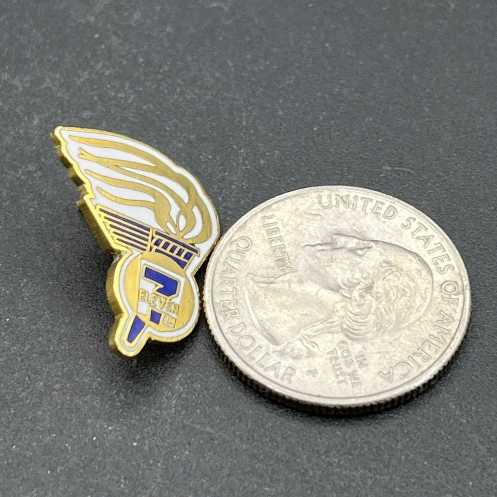 Vintage 1984 Los Angeles Olympics 7-Eleven‎ Olympic Torch Lapel Hat Pin